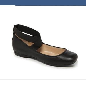 Jessica Simpson Black Ballet Flats